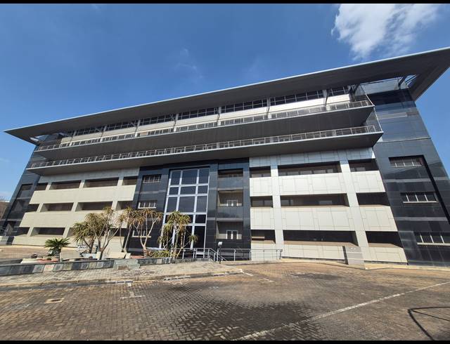 1,789M² OFFICE TO LET IN SANDTON CENTRAL